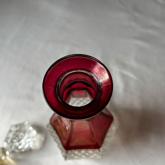 Vintage Ruby Red Diamond Point Glass Decanter with Stopper 12" Barware - Picture 4 of 12